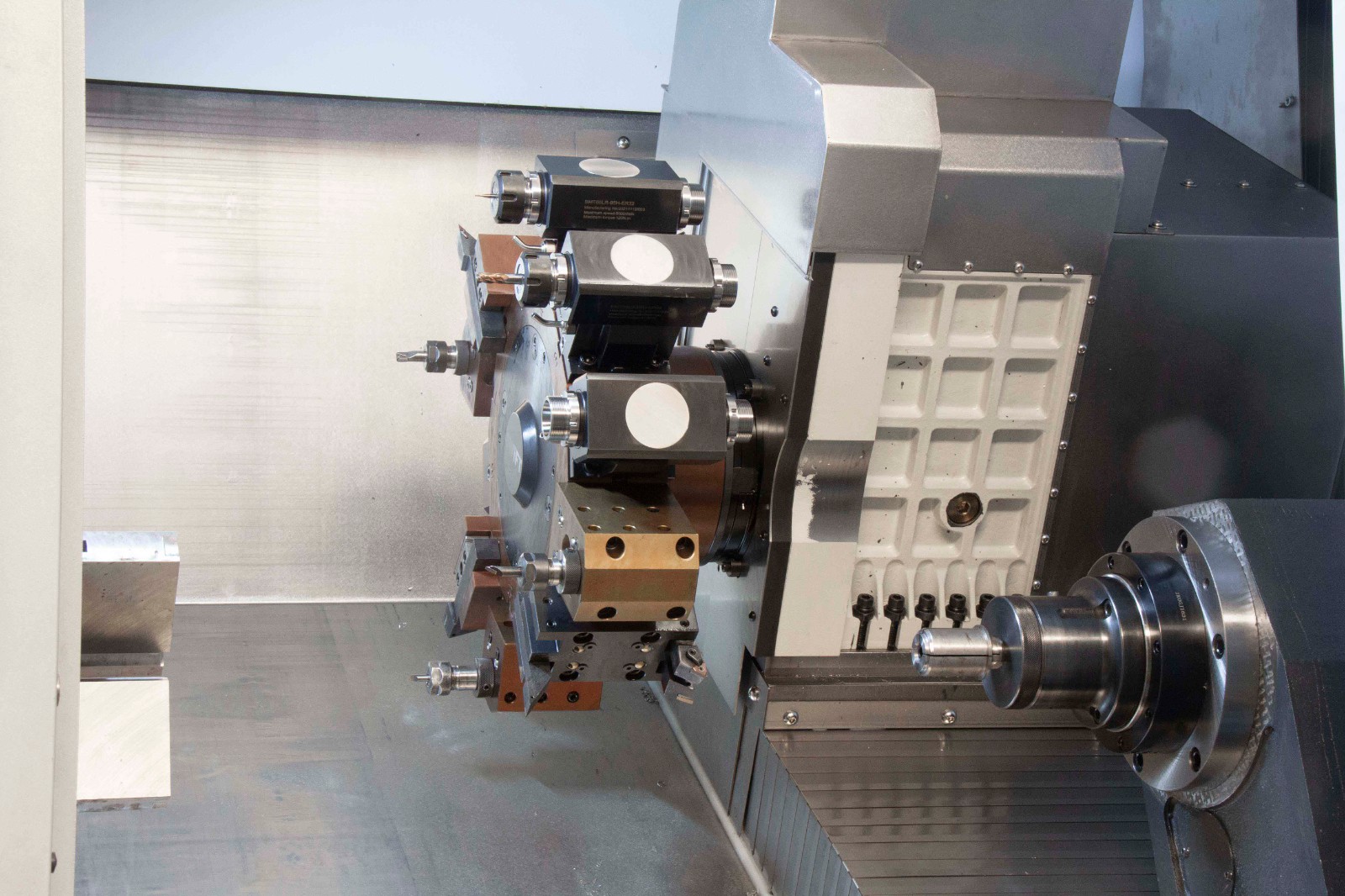 5246YT雙主軸動力刀塔